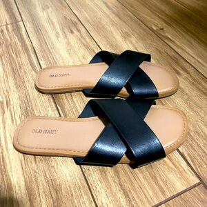 Old Navy brand black strap slide sandals size 8